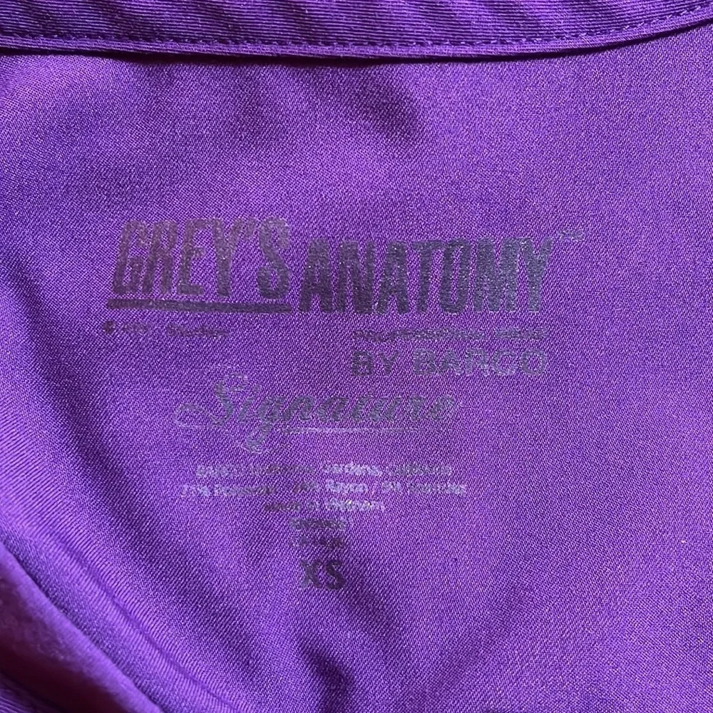 GREY’S Anatomy By Barco Purple Scrub Shirt - Picture 13 of 14